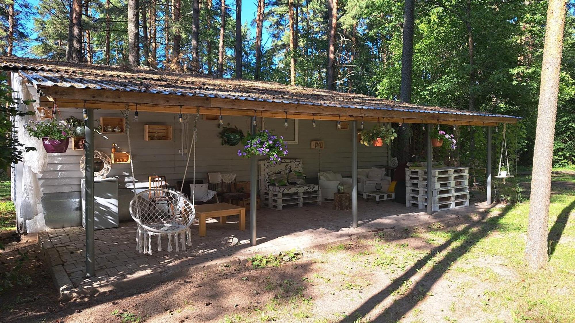 Kempings Ezerpriedes Burtnieki  Exterior foto
